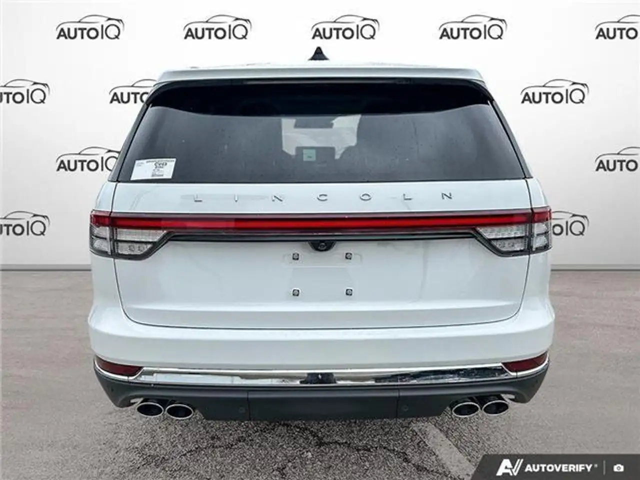 Lincoln Aviator снимка Lincoln Aviator