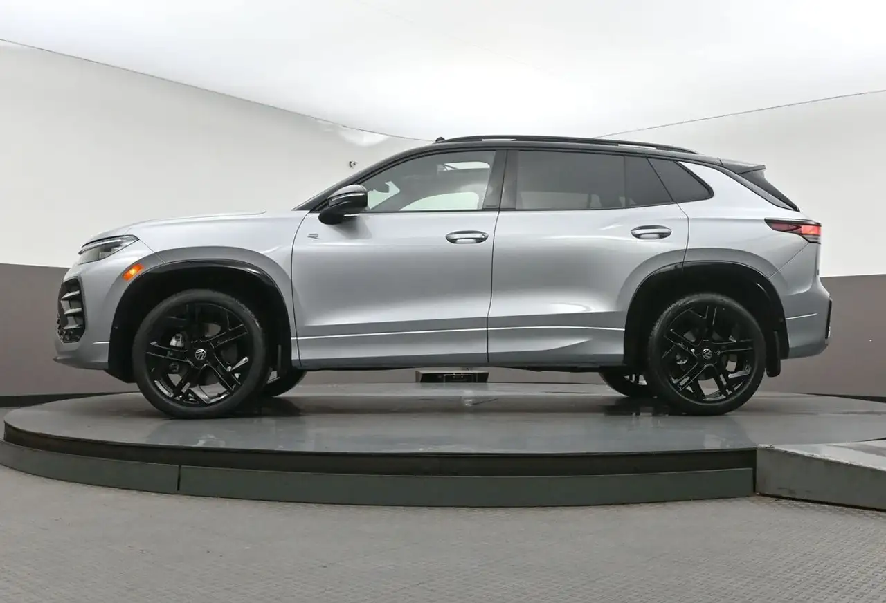 Volkswagen Tiguan снимка Volkswagen Tiguan