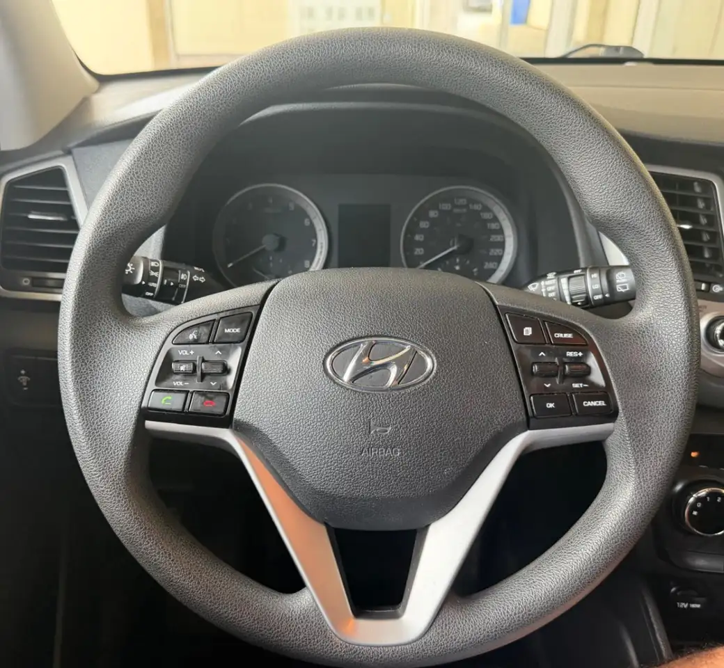 Hyundai TUCSON photo Hyundai TUCSON