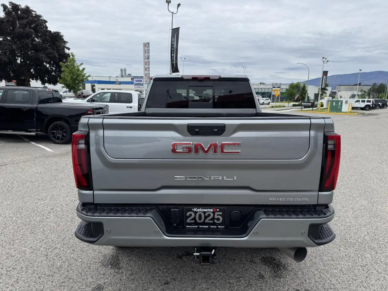 GMC Sierra 3500 снимка GMC Sierra 3500