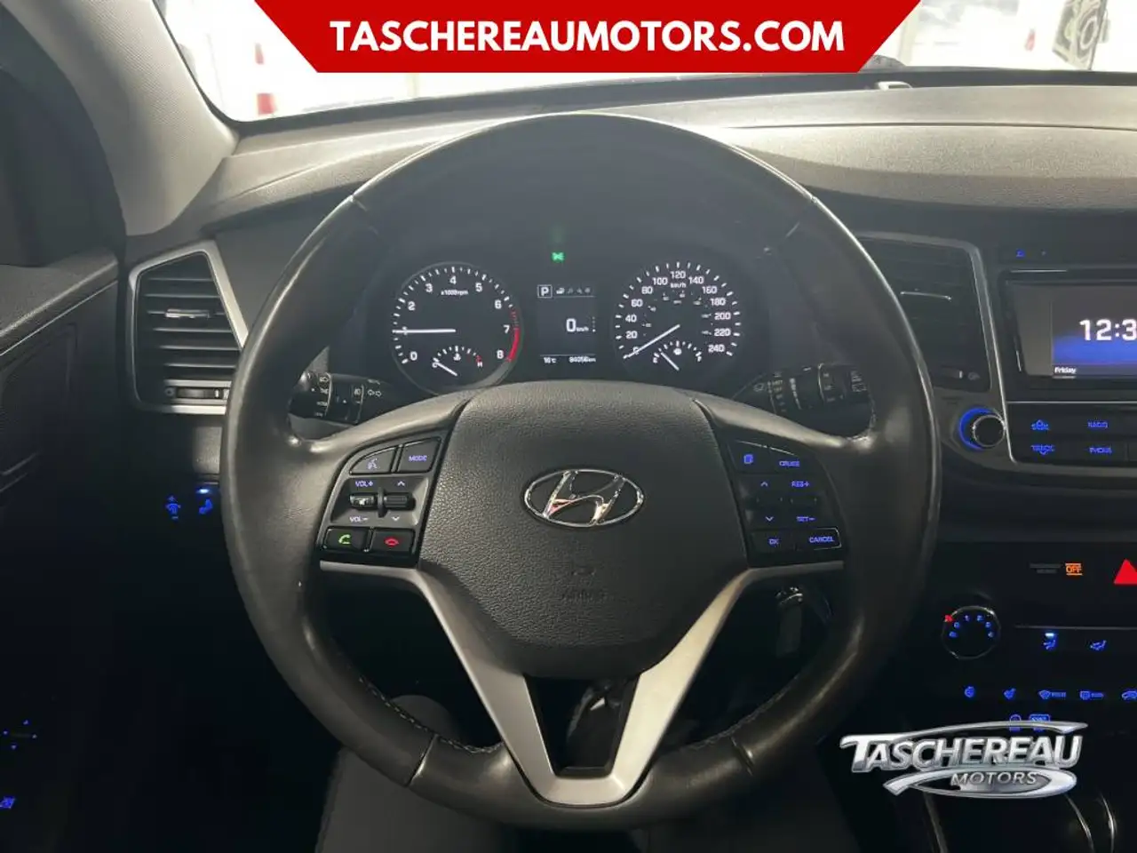 Hyundai TUCSON photo Hyundai TUCSON