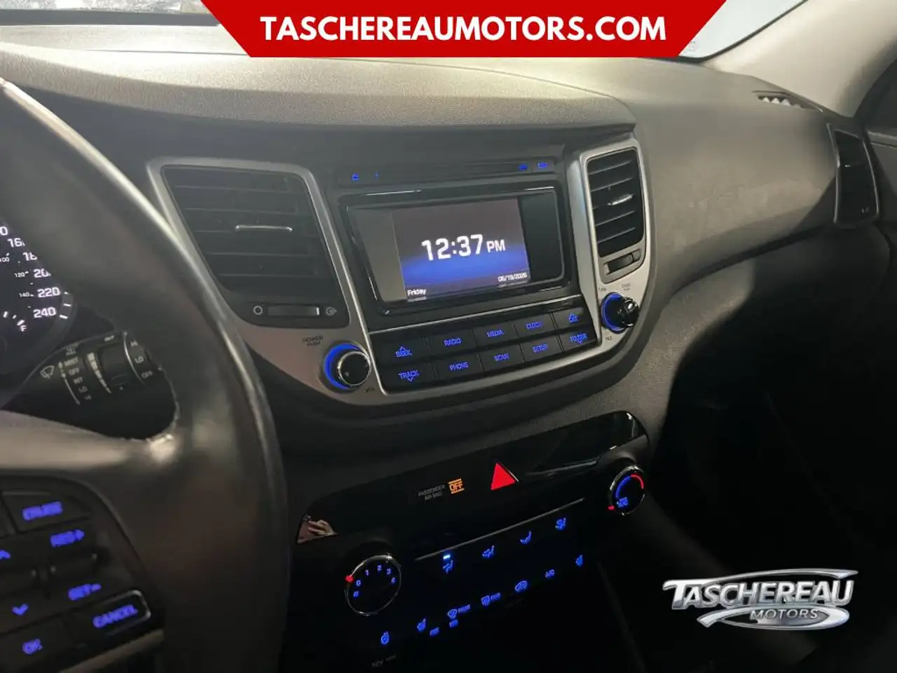 Hyundai TUCSON photo Hyundai TUCSON