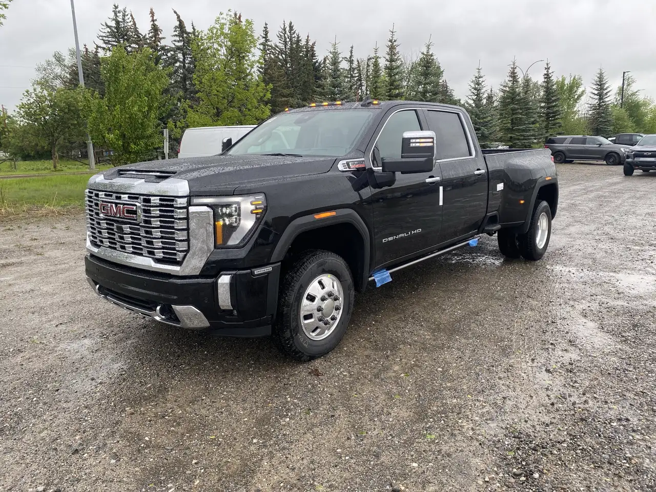 GMC Sierra 3500HD снимка GMC Sierra 3500HD