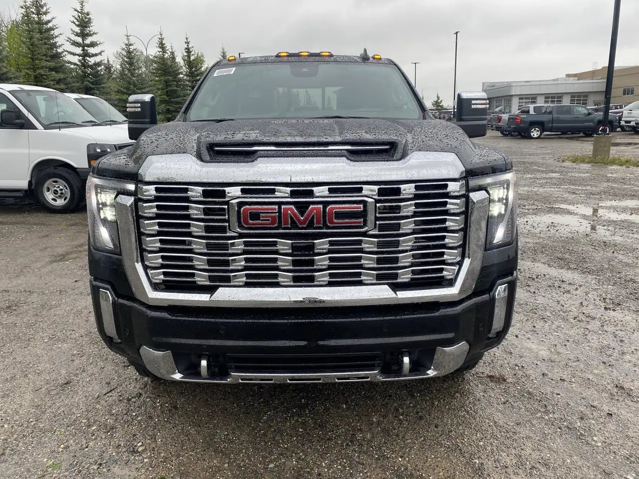GMC Sierra 3500HD снимка GMC Sierra 3500HD