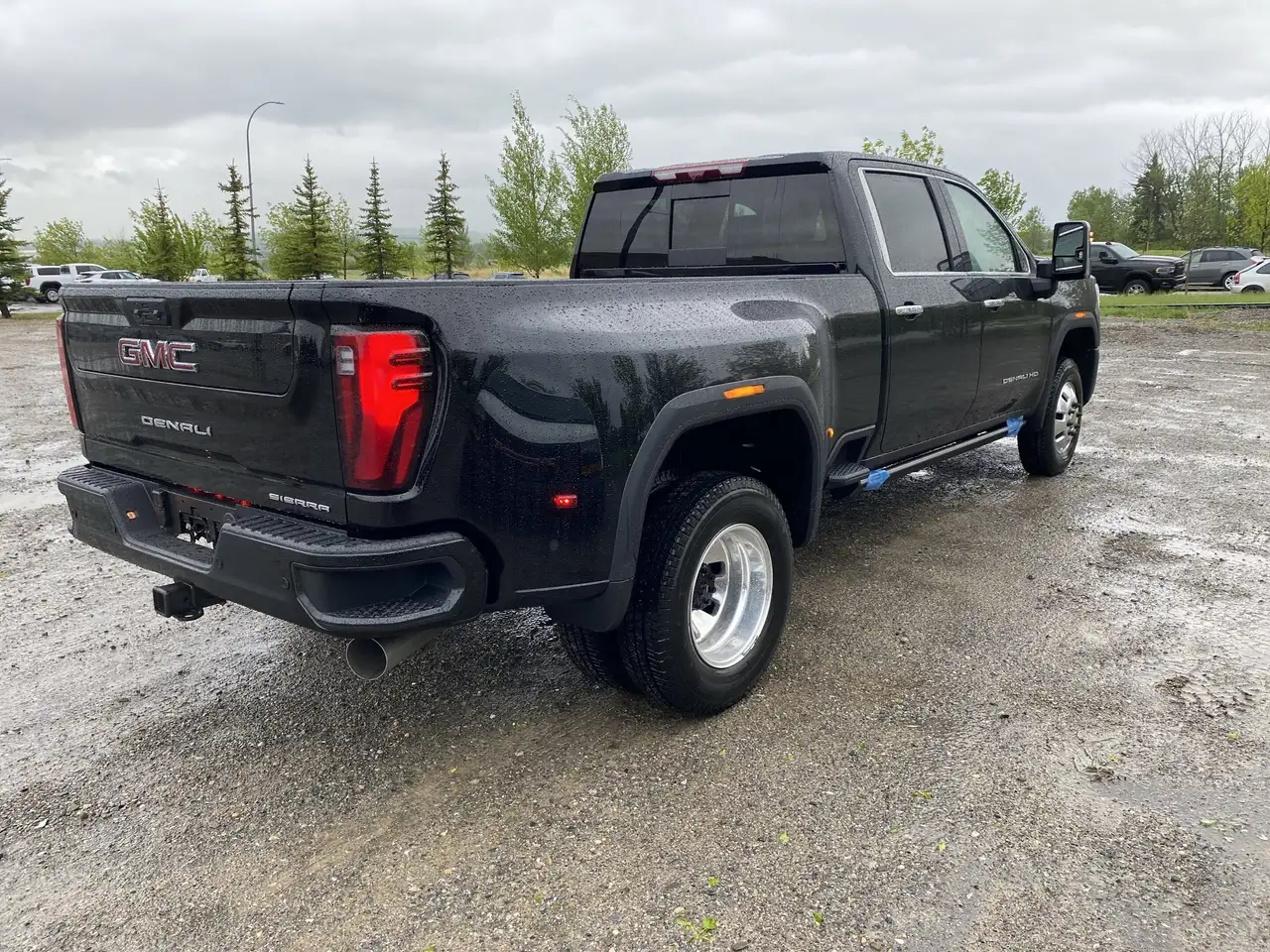 GMC Sierra 3500HD снимка GMC Sierra 3500HD