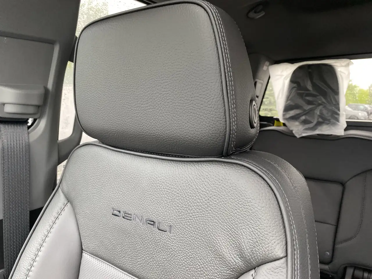 GMC Sierra 3500HD снимка GMC Sierra 3500HD