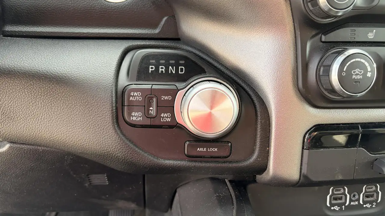 RAM 1500 снимка RAM 1500