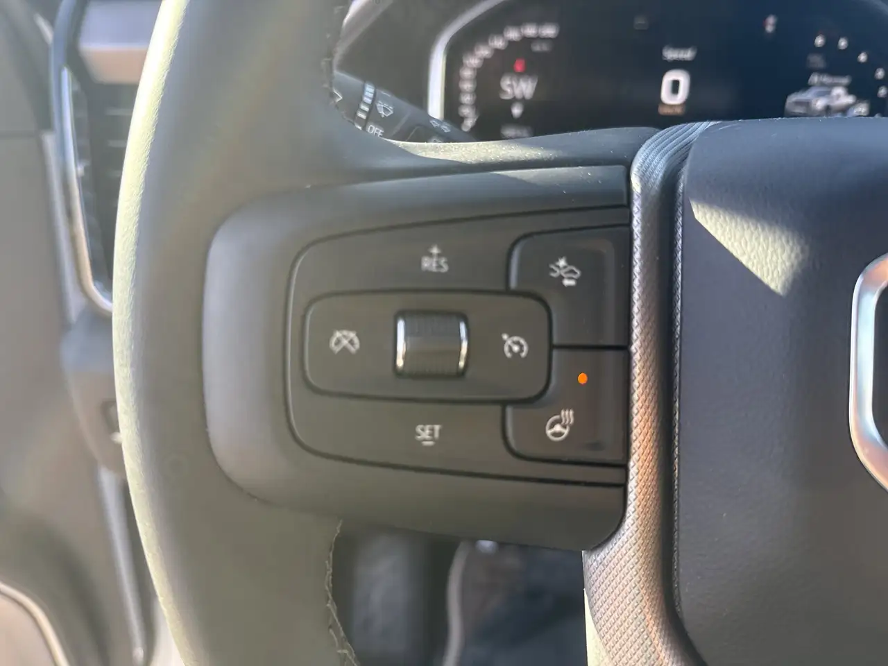 GMC Sierra 3500HD снимка GMC Sierra 3500HD