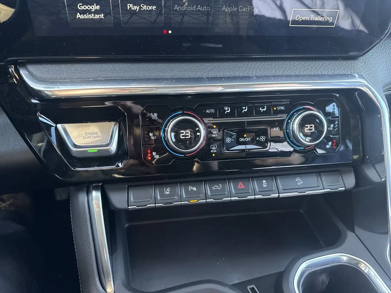 GMC Sierra 3500HD снимка GMC Sierra 3500HD