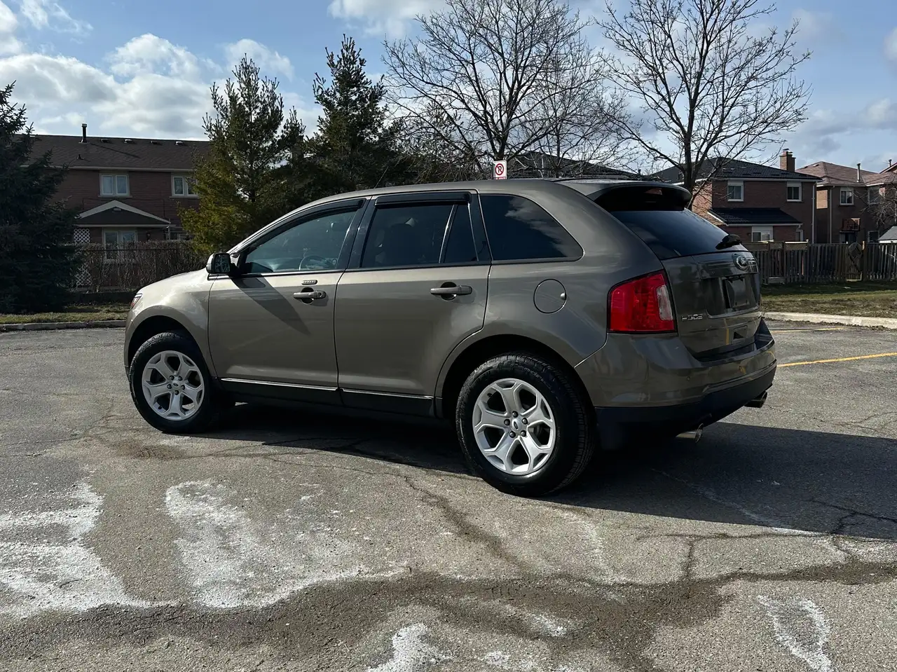 Ford Edge photo Ford Edge