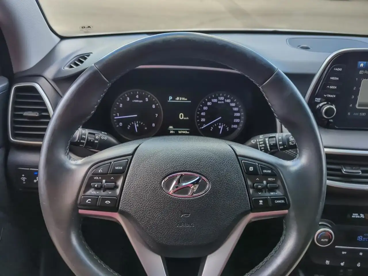 Hyundai TUCSON снимка Hyundai TUCSON