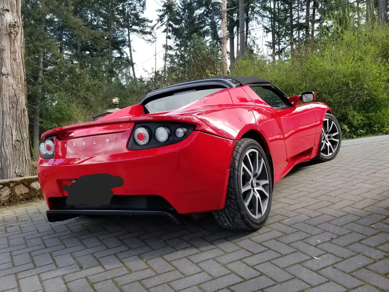 Tesla Roadster снимка Tesla Roadster