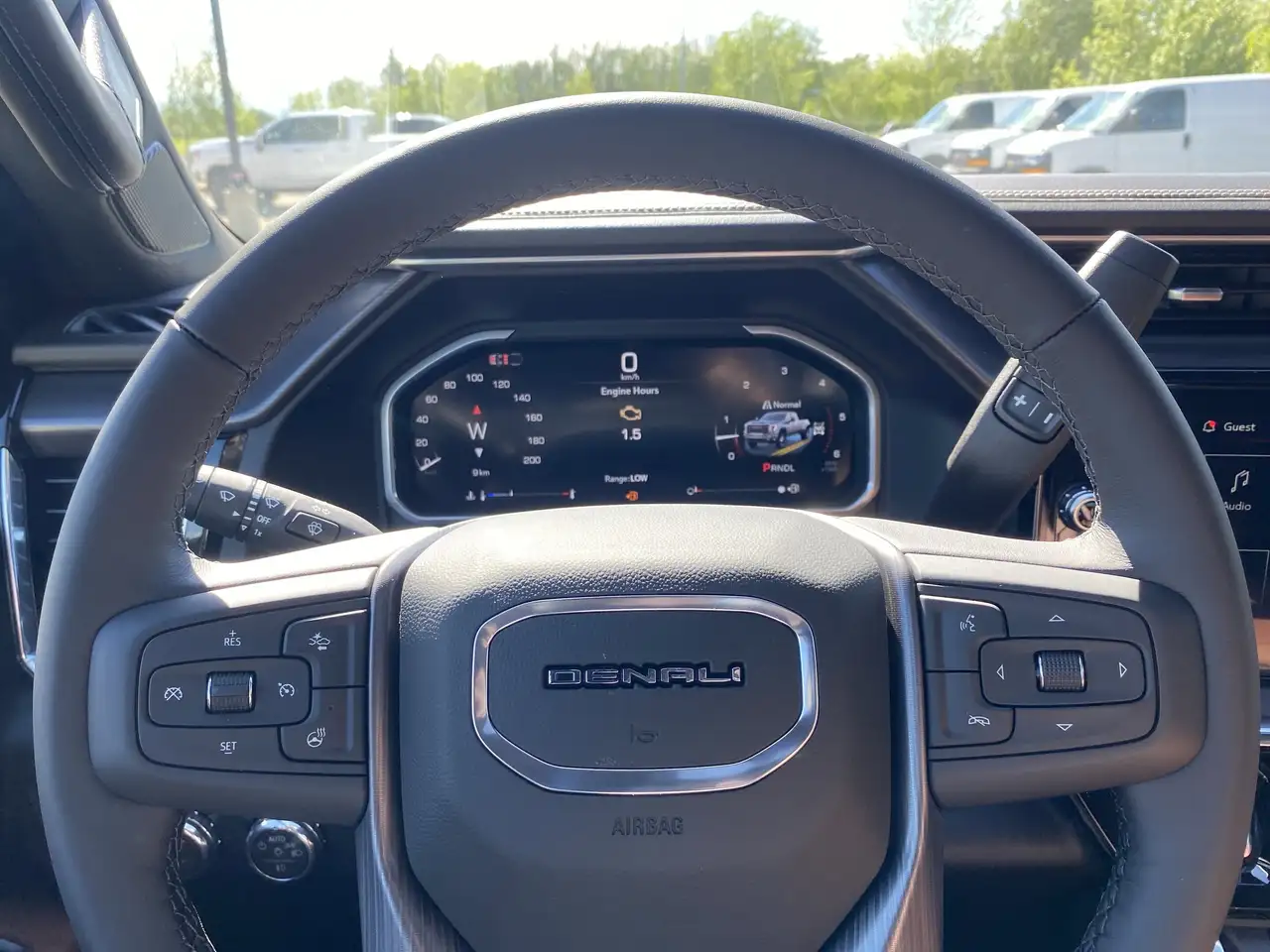 GMC Sierra 3500HD снимка GMC Sierra 3500HD