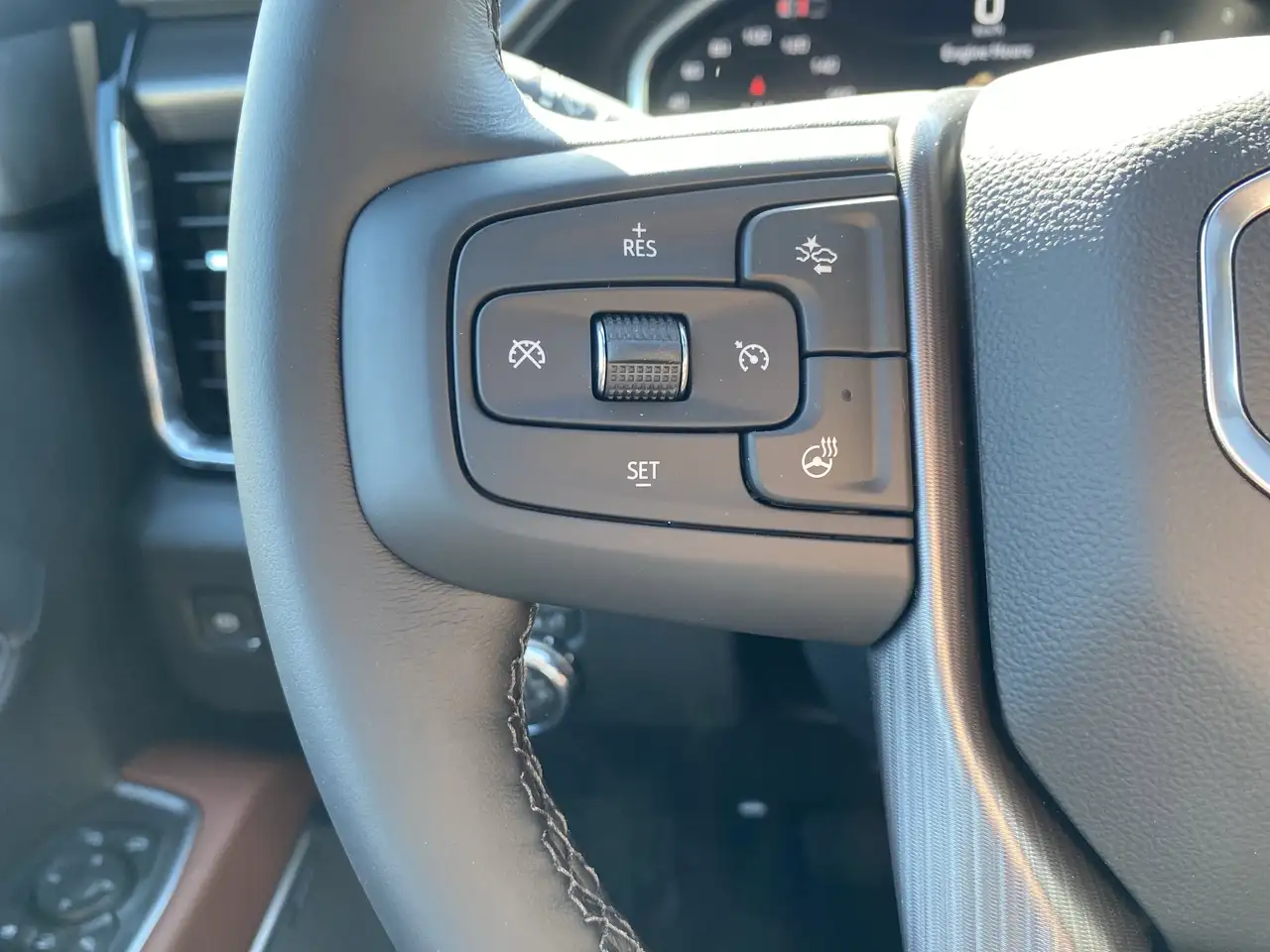 GMC Sierra 3500HD снимка GMC Sierra 3500HD