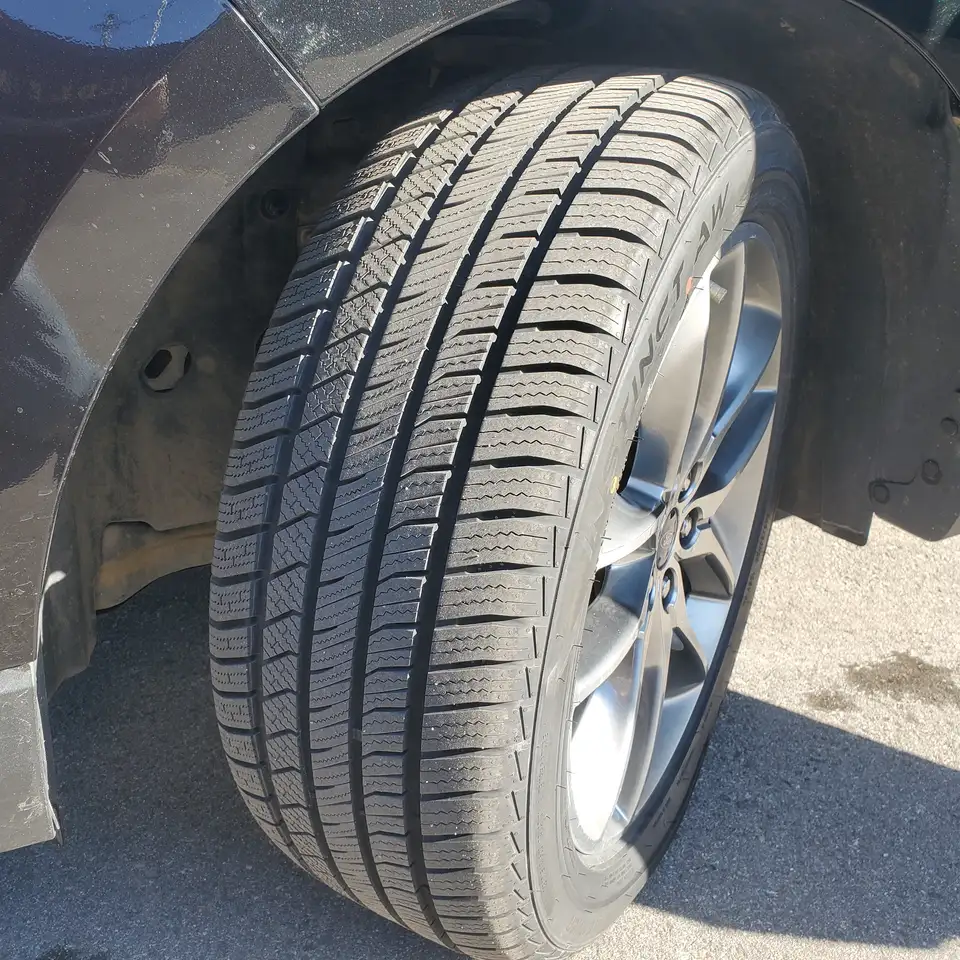 Ford Edge photo Ford Edge