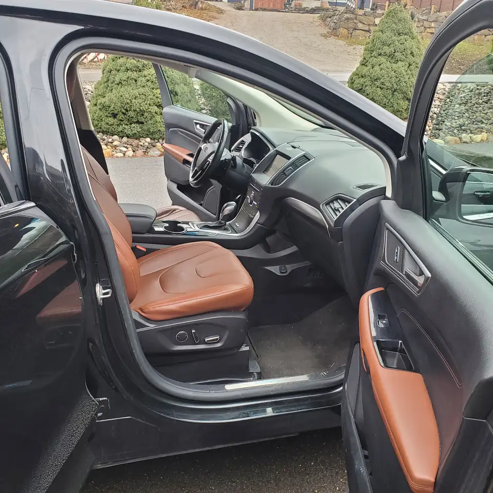 Ford Edge photo Ford Edge