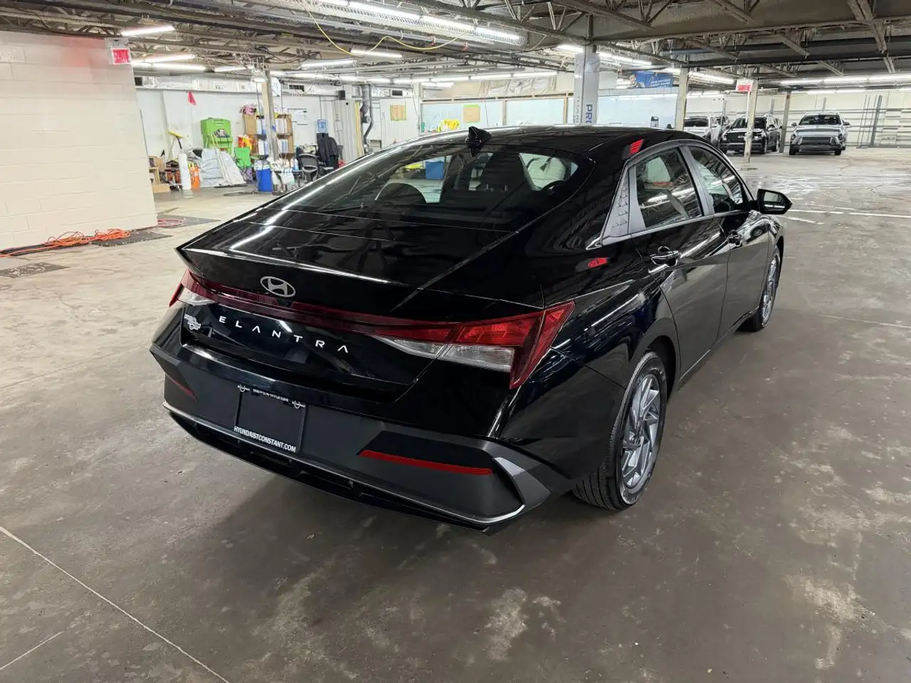 Hyundai ELANTRA снимка Hyundai ELANTRA