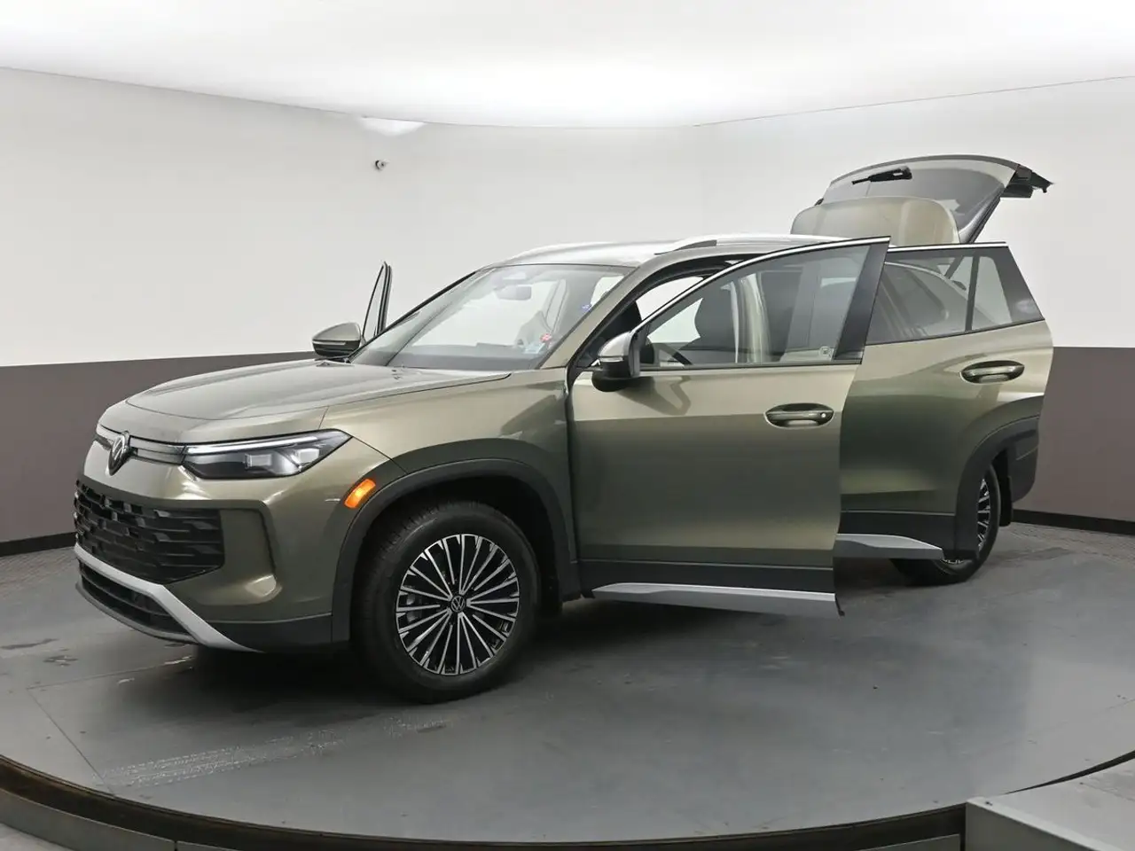 Volkswagen Tiguan снимка Volkswagen Tiguan