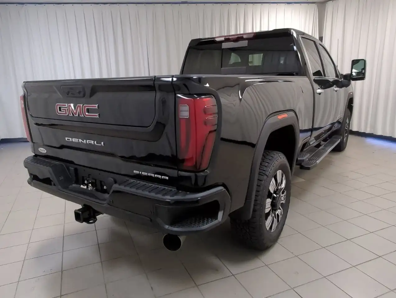 GMC Sierra 3500HD photo GMC Sierra 3500HD