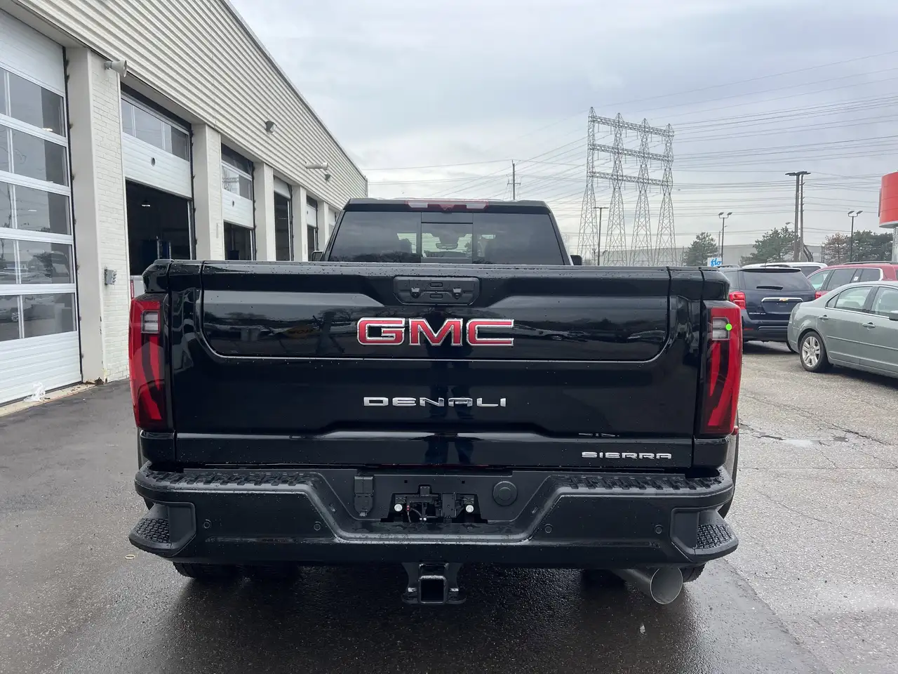 GMC Sierra 3500HD снимка GMC Sierra 3500HD