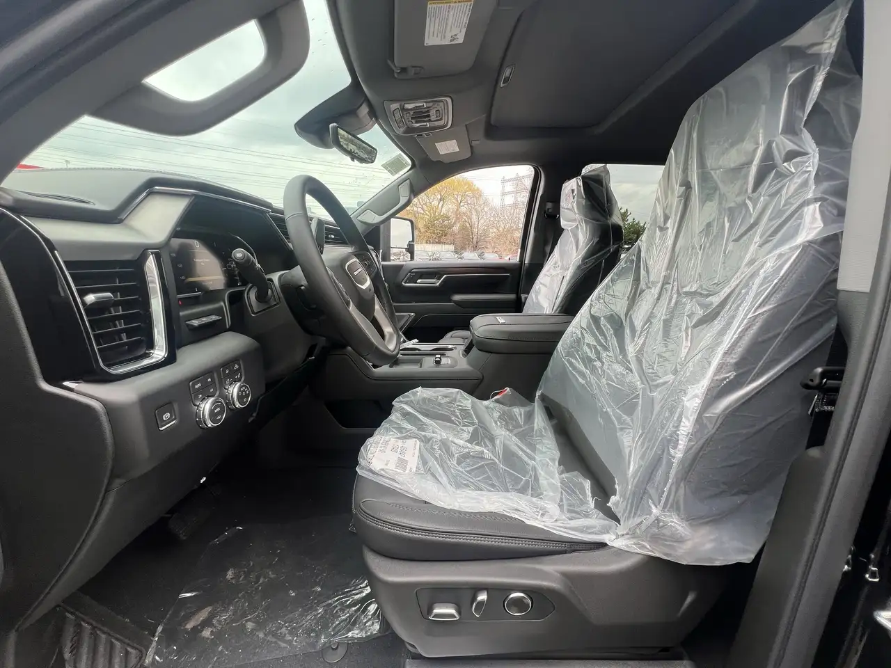 GMC Sierra 3500HD снимка GMC Sierra 3500HD