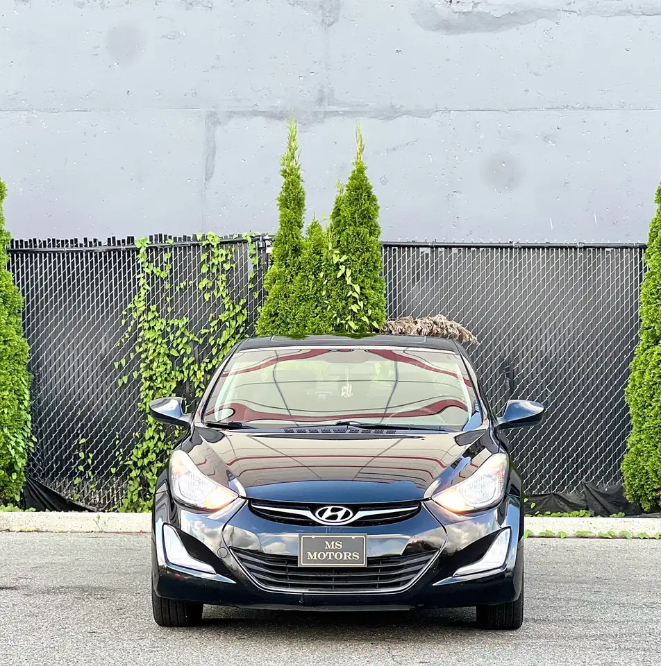 Hyundai ELANTRA снимка Hyundai ELANTRA