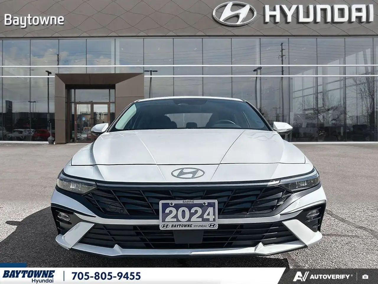 Hyundai ELANTRA fotografie Hyundai ELANTRA