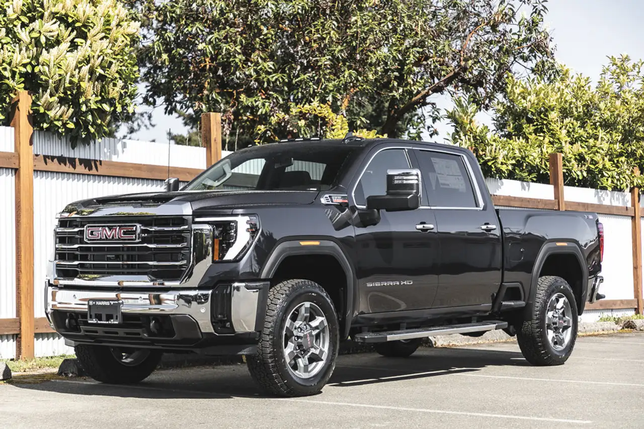 GMC Sierra 3500HD снимка GMC Sierra 3500HD