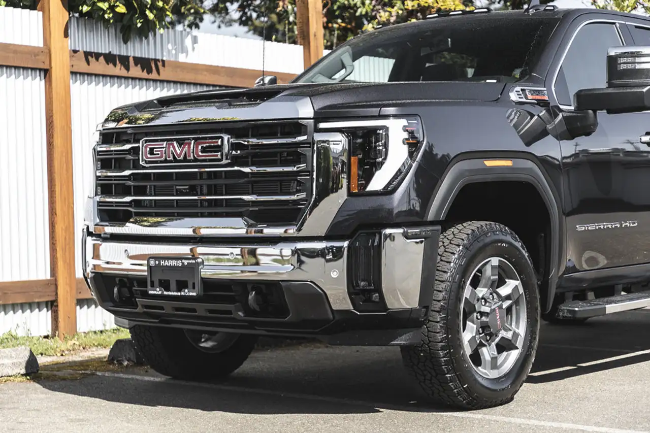 GMC Sierra 3500HD снимка GMC Sierra 3500HD