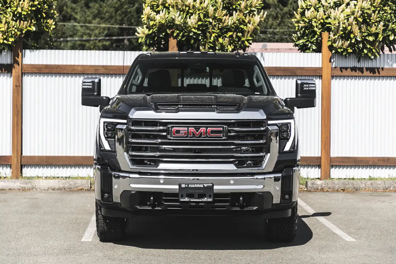 GMC Sierra 3500HD снимка GMC Sierra 3500HD