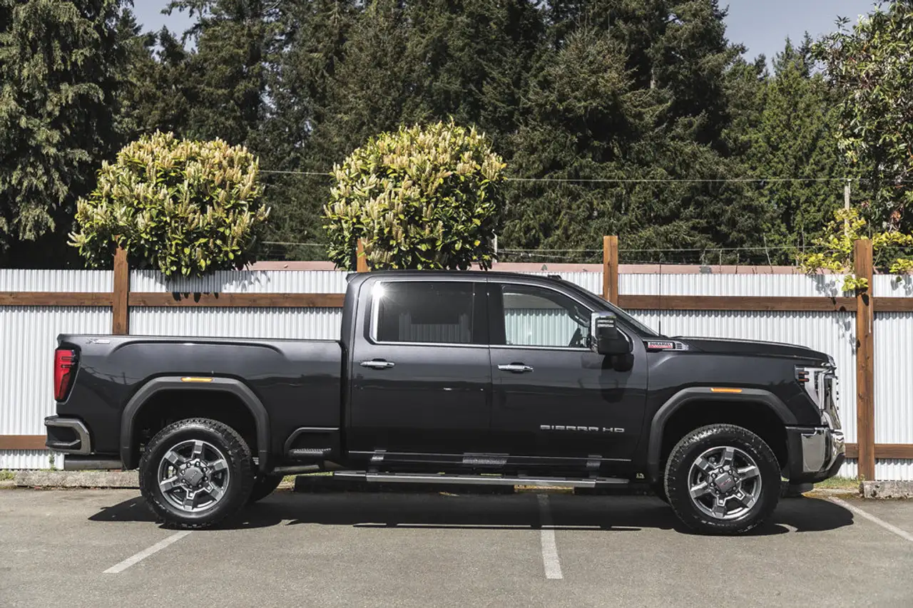 GMC Sierra 3500HD снимка GMC Sierra 3500HD