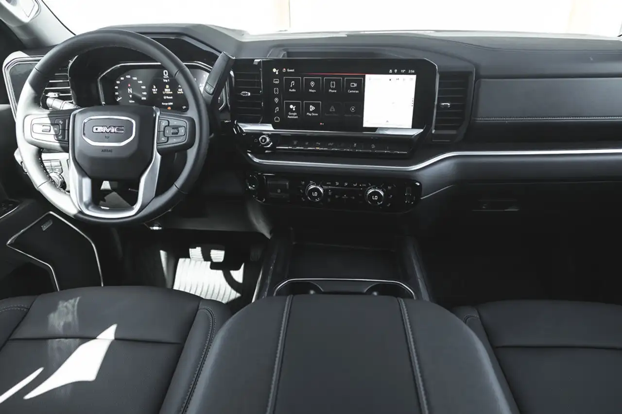 GMC Sierra 3500HD снимка GMC Sierra 3500HD