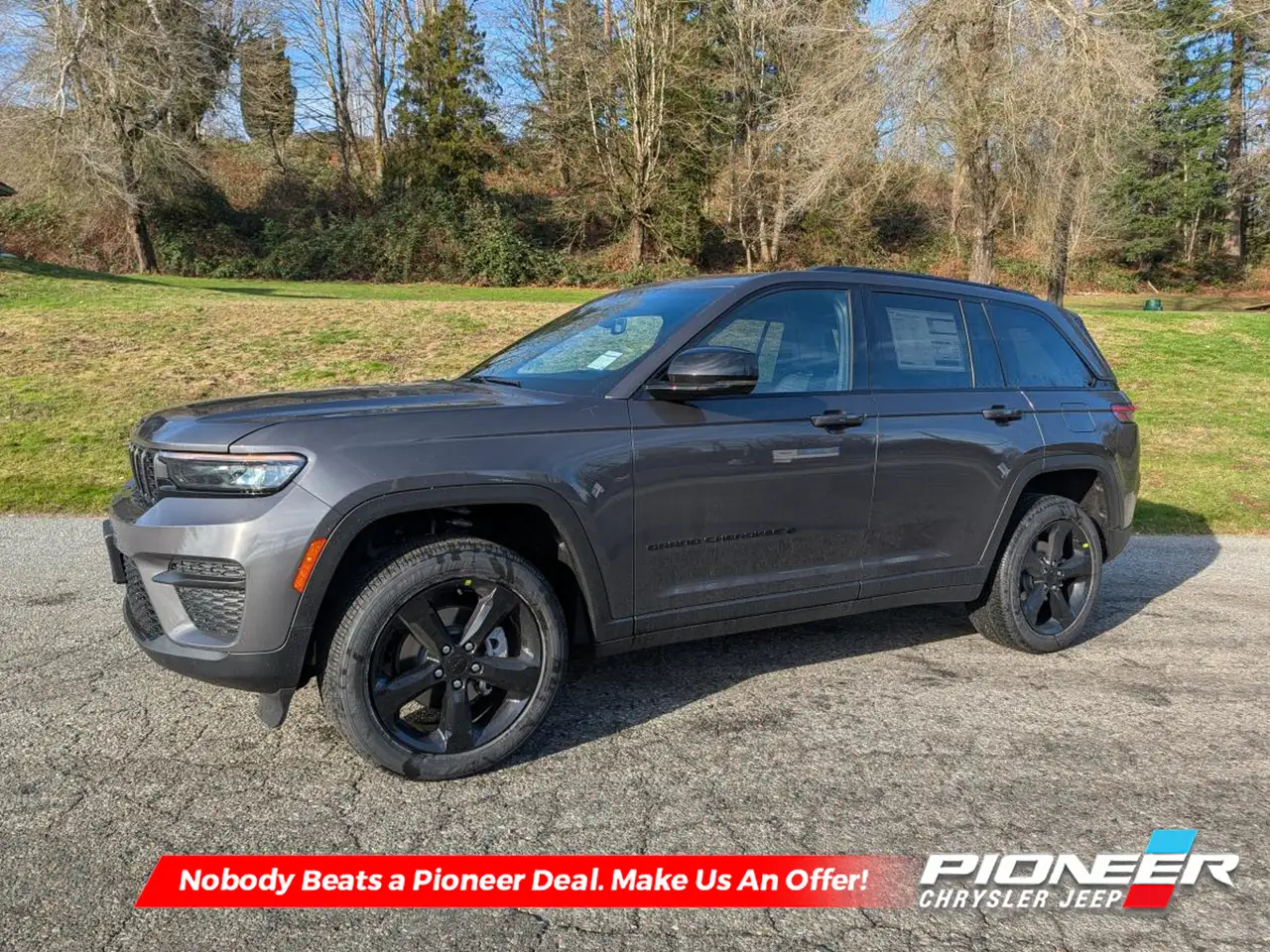 Jeep Grand Cherokee снимка Jeep Grand Cherokee