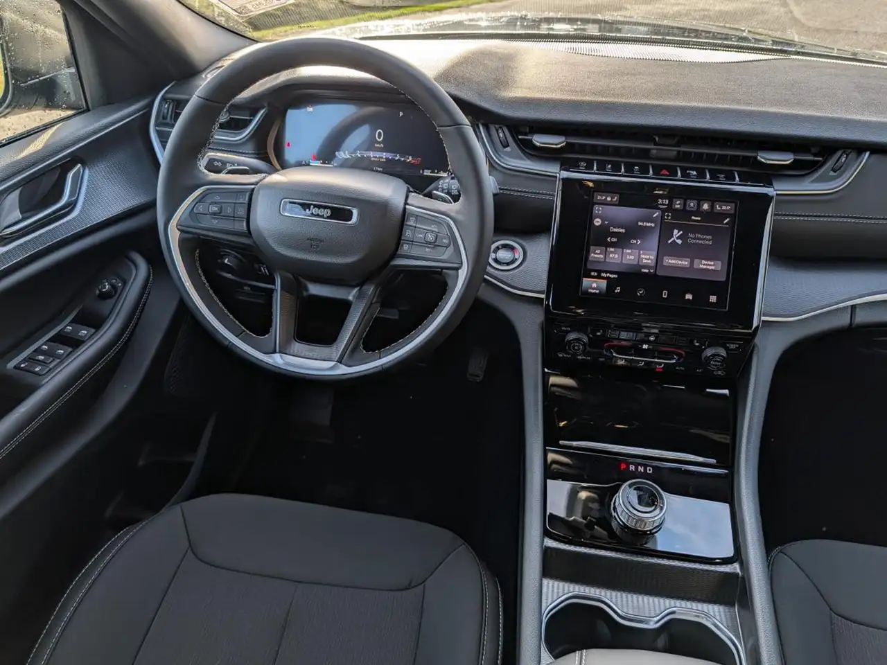 Jeep Grand Cherokee снимка Jeep Grand Cherokee