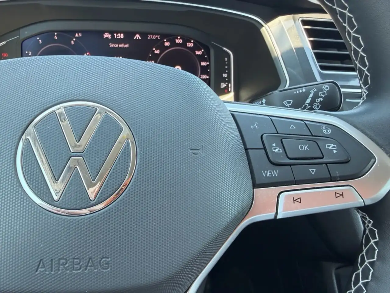 Volkswagen Tiguan снимка Volkswagen Tiguan