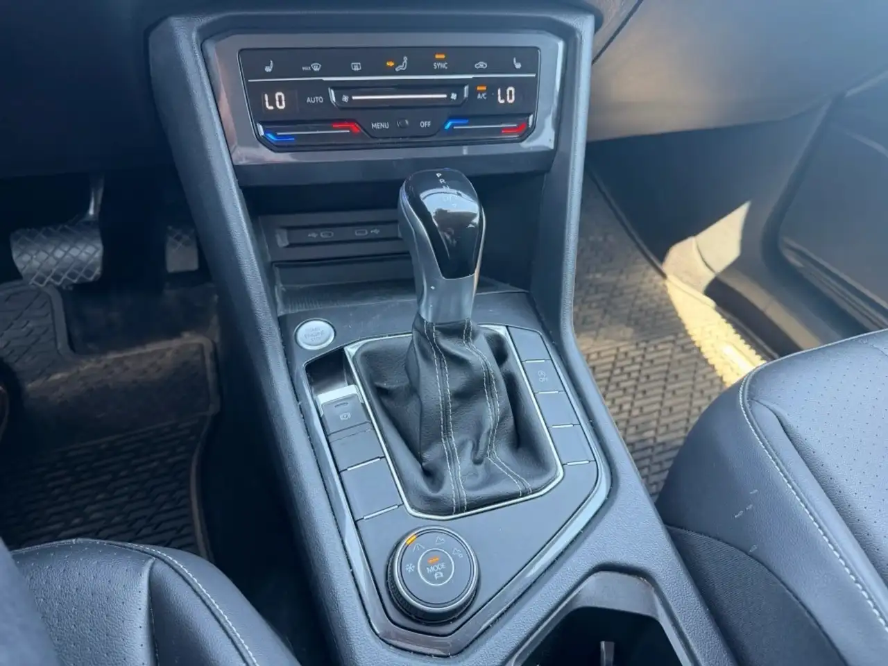 Volkswagen Tiguan снимка Volkswagen Tiguan