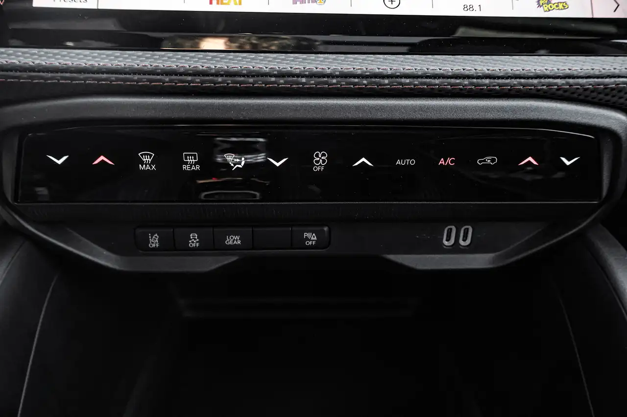 Jeep Cherokee снимка Jeep Cherokee
