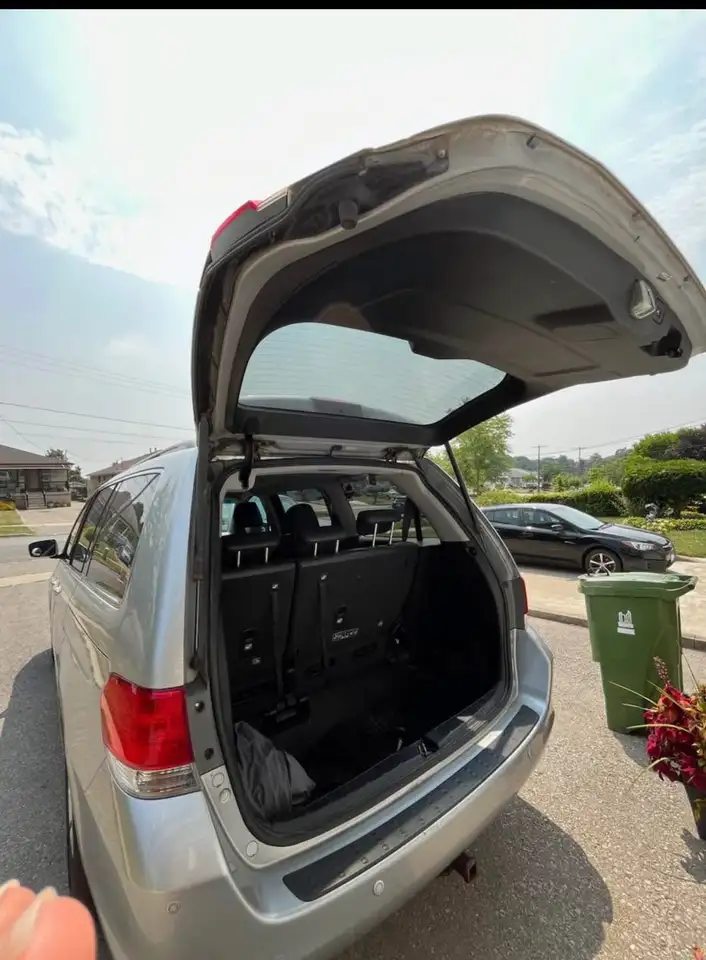 Honda Odyssey снимка Honda Odyssey