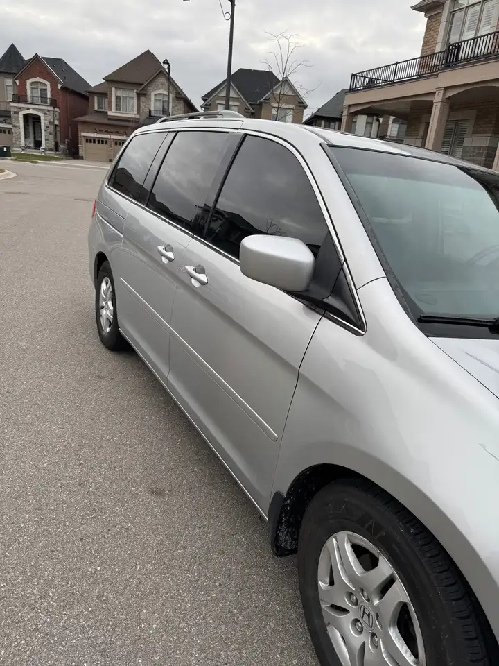 Honda Odyssey снимка Honda Odyssey