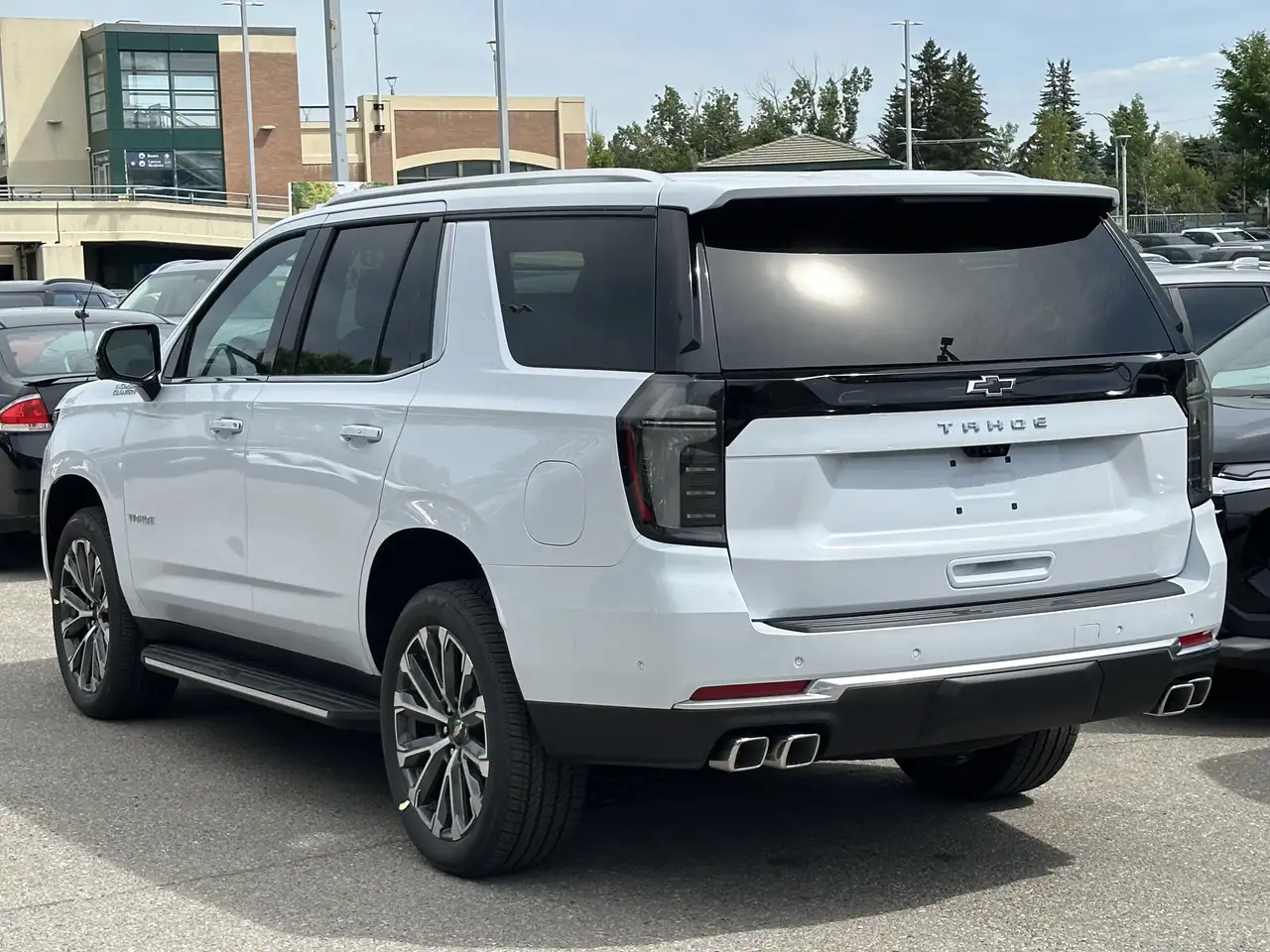 Chevrolet Tahoe снимка Chevrolet Tahoe