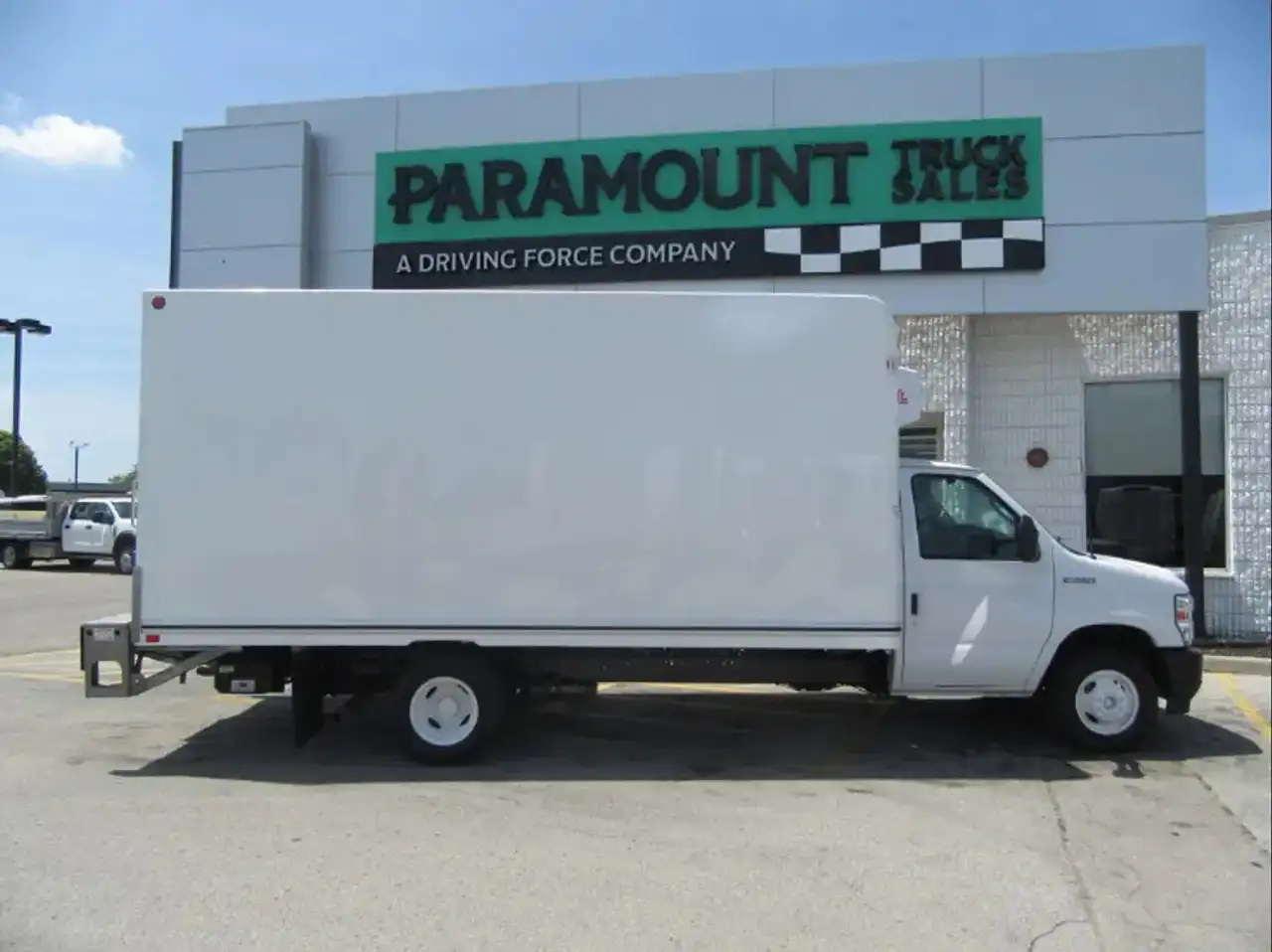 2023 Ford E-450