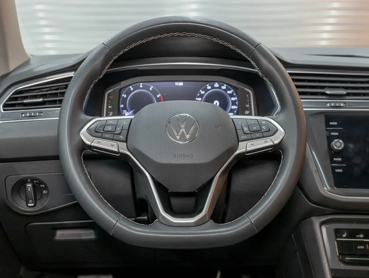 Volkswagen Tiguan снимка Volkswagen Tiguan