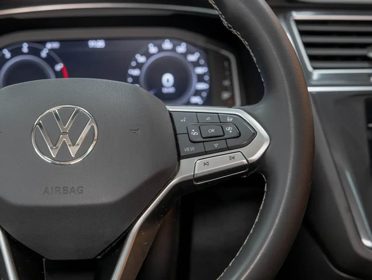Volkswagen Tiguan снимка Volkswagen Tiguan