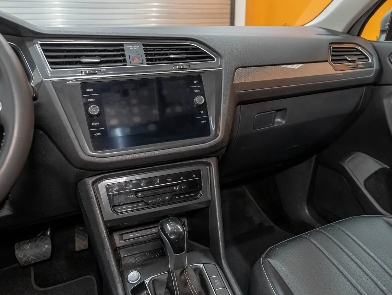 Volkswagen Tiguan снимка Volkswagen Tiguan