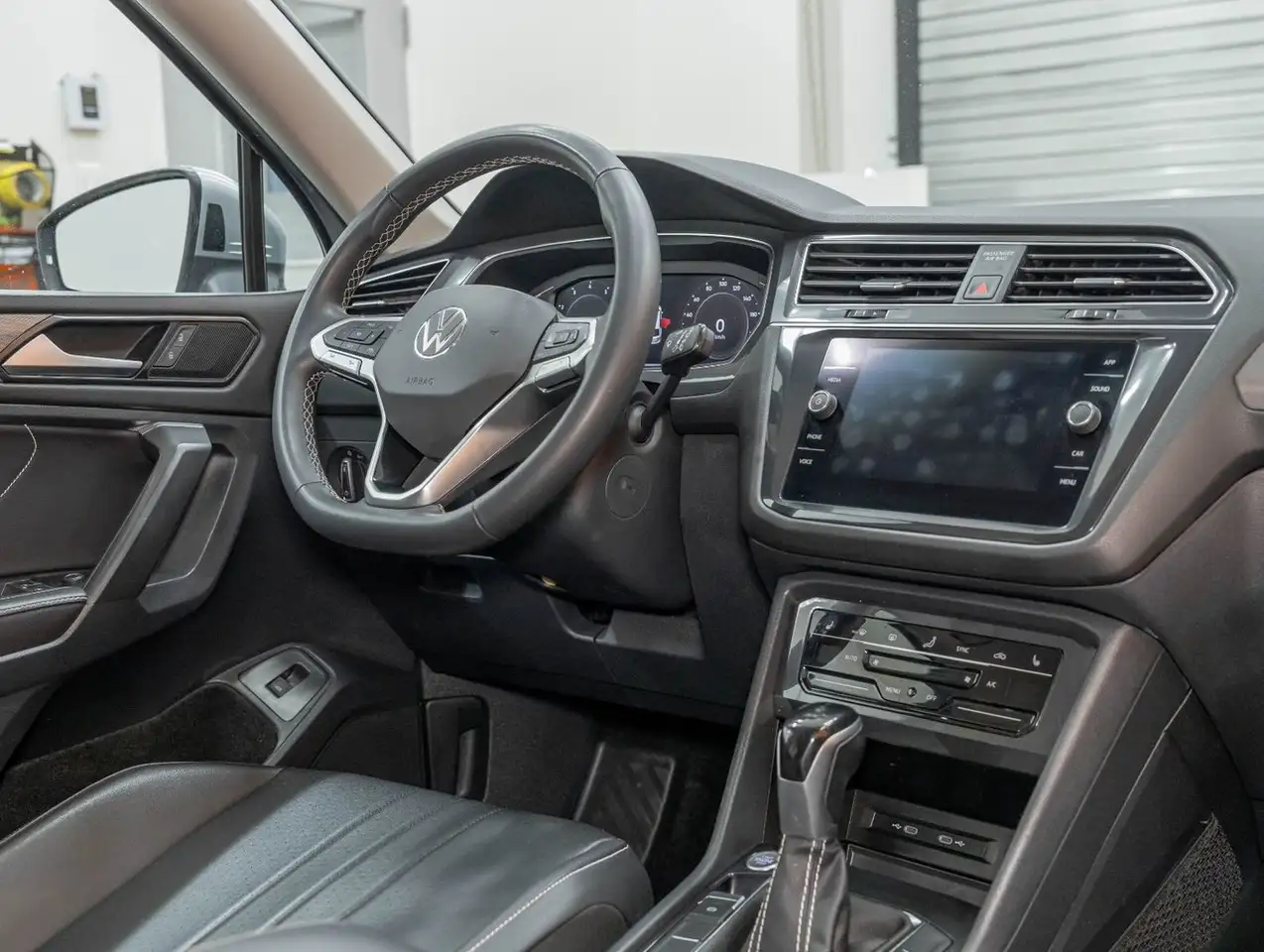 Volkswagen Tiguan снимка Volkswagen Tiguan