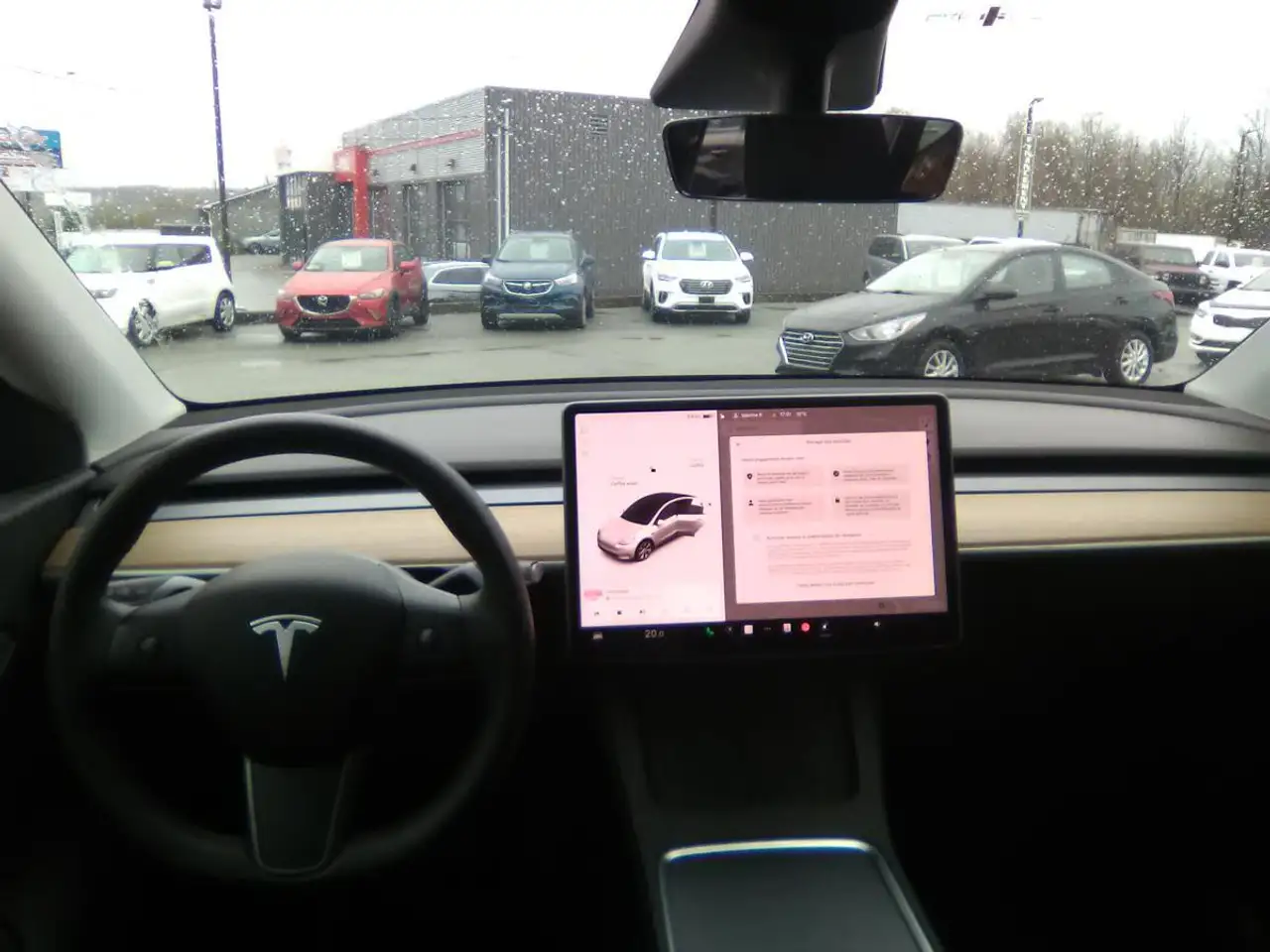 Tesla Model Y снимка Tesla Model Y