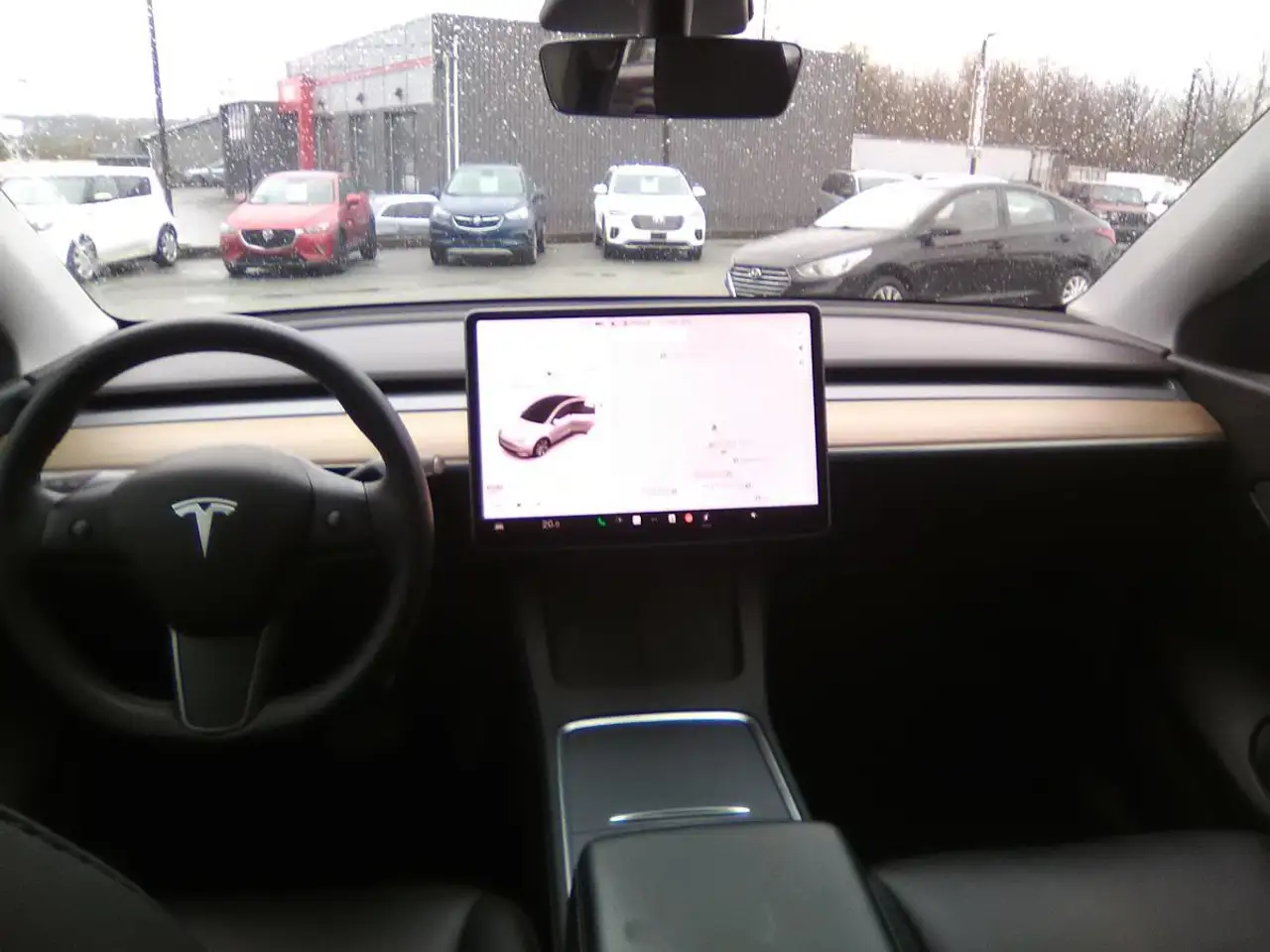 Tesla Model Y снимка Tesla Model Y