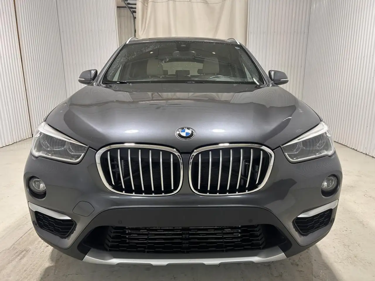 BMW X1 снимка BMW X1