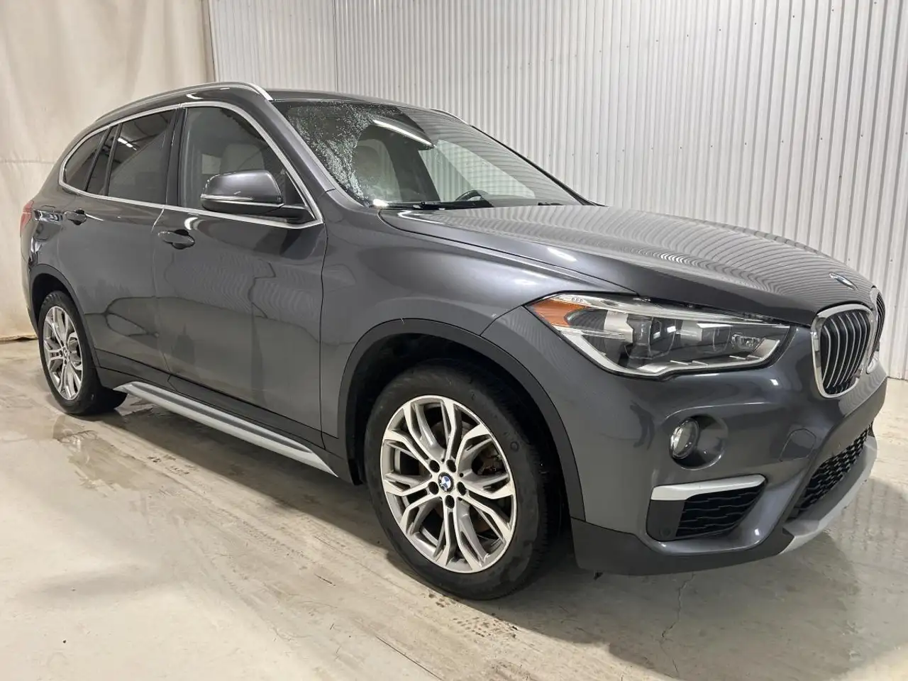 BMW X1 снимка BMW X1
