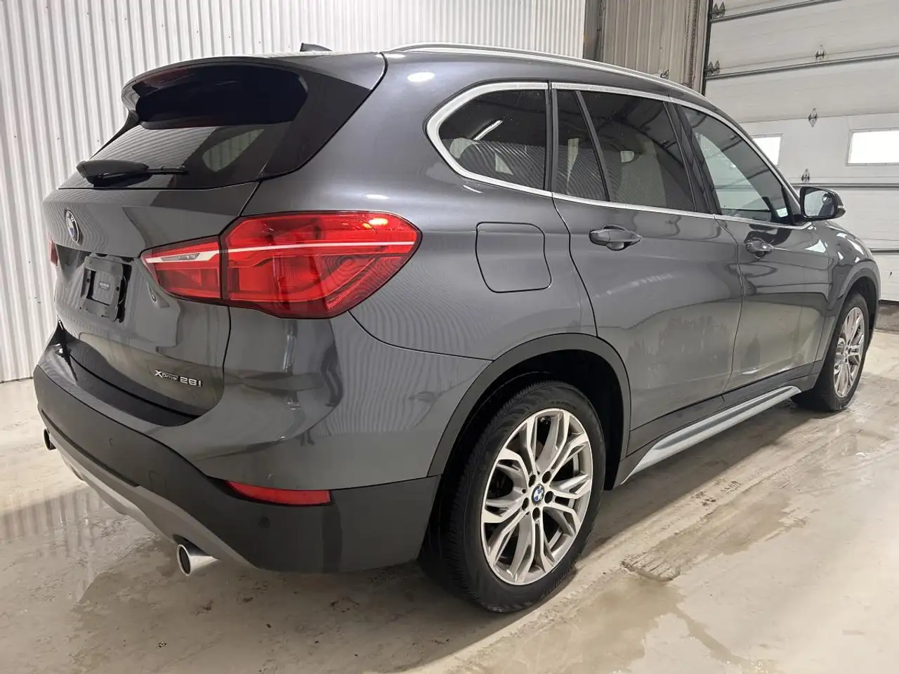 BMW X1 снимка BMW X1